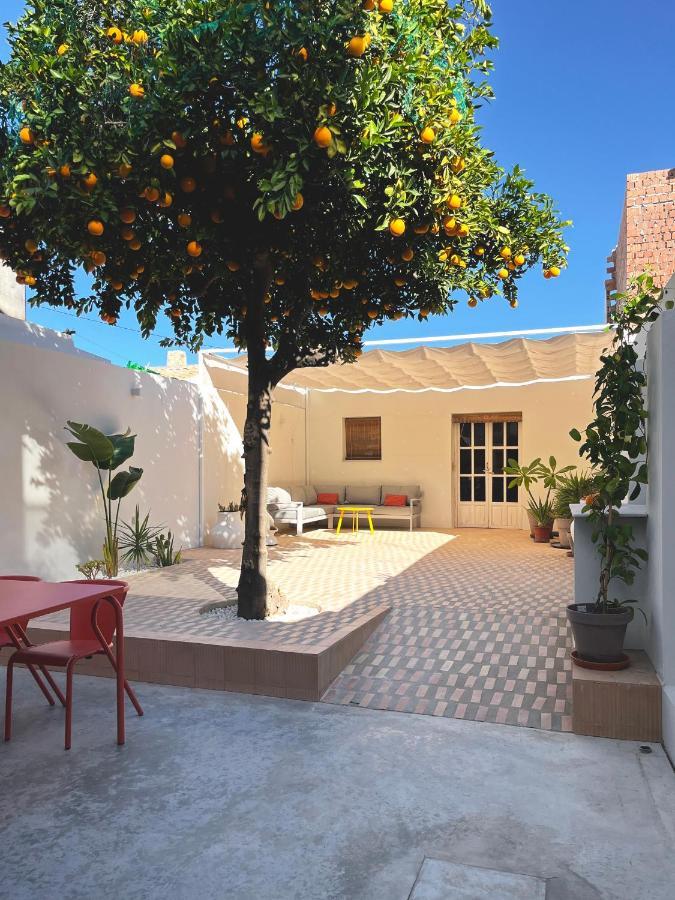 Design & Art, Patio With Orange Tree, Near Seville Carrion de Los Cespedes Екстер'єр фото